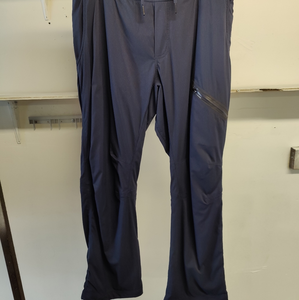 Lululemon Men's XL Yoga Pants